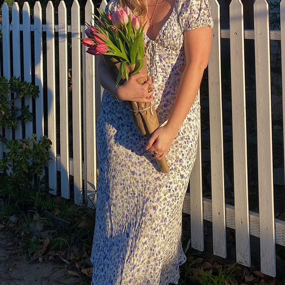 Light blue and purple floral midi dress with cutouts - Picture 7 of 7